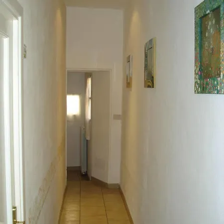 La Casa Di Antonella ゲストハウス 2*