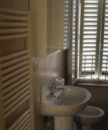 Готель La Casa Di Antonella Сієна