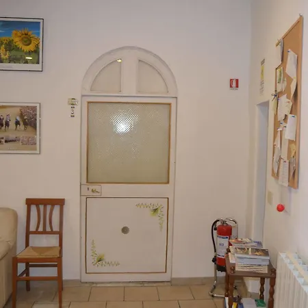 Готель La Casa Di Antonella Сієна