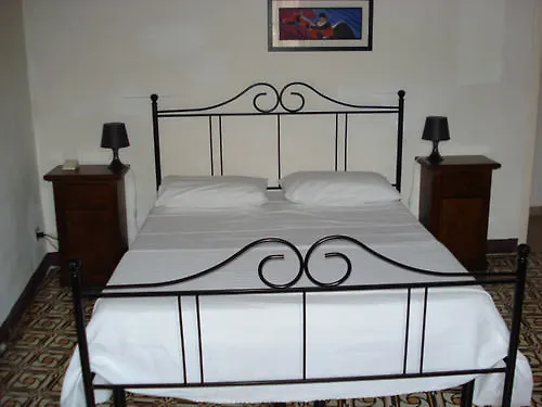 La Casa Di Antonella Hotel